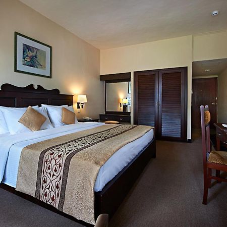 Berjaya Hotel Colombo Dehiwala-Mount Lavinia Exteriör bild