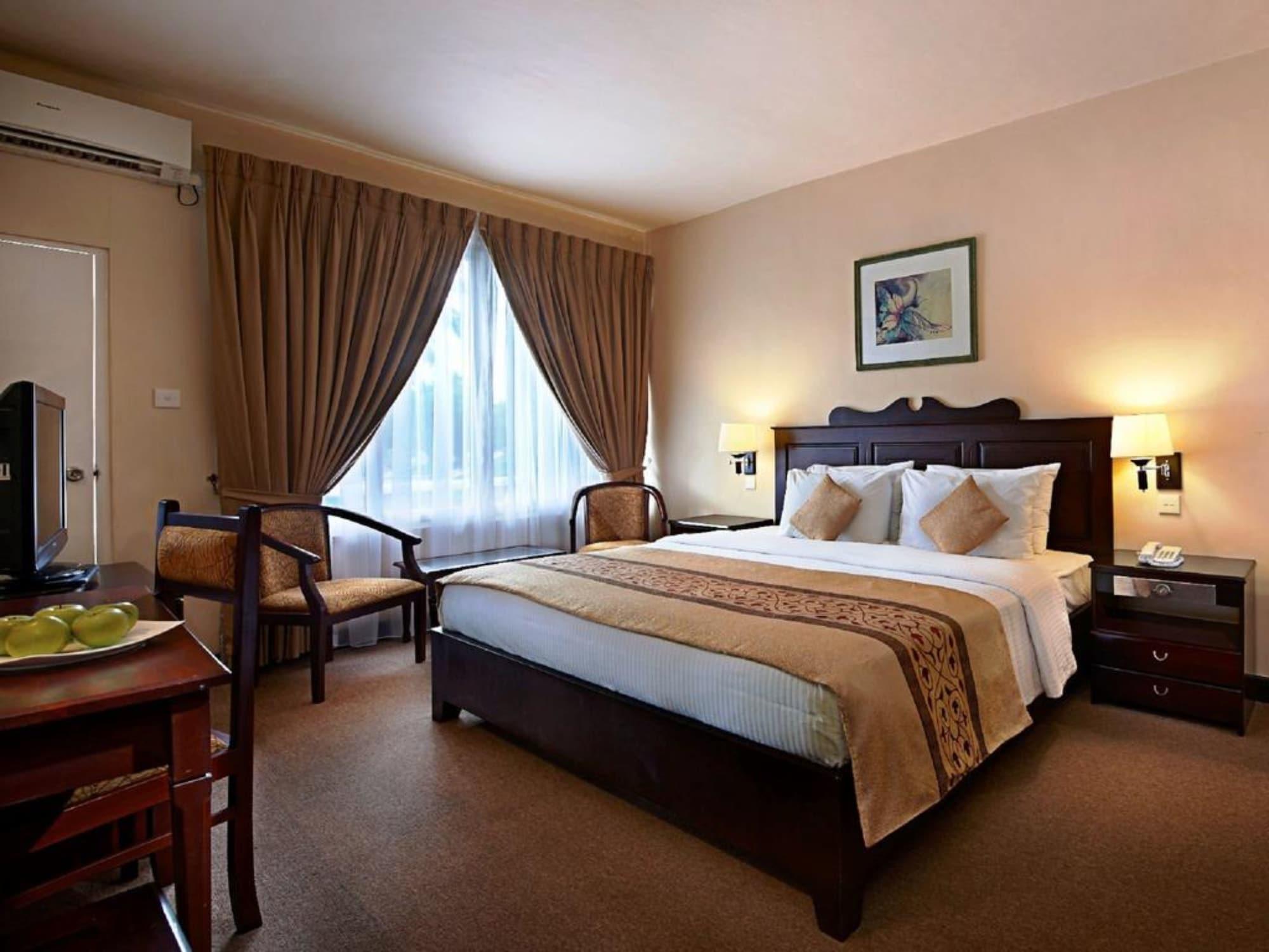 Berjaya Hotel Colombo Dehiwala-Mount Lavinia Exteriör bild
