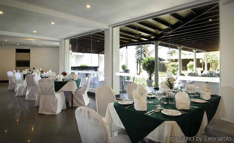 Berjaya Hotel Colombo Dehiwala-Mount Lavinia Restaurang bild