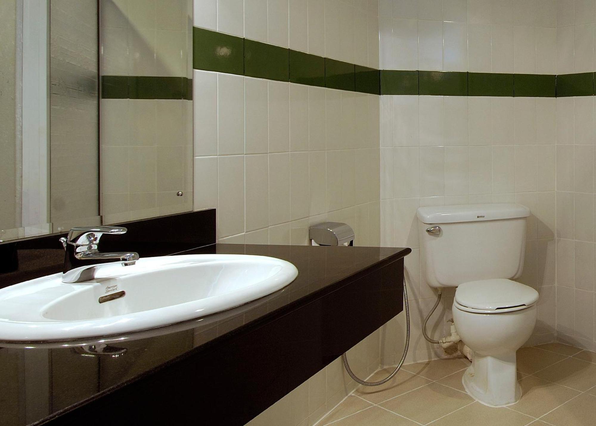 Berjaya Hotel Colombo Dehiwala-Mount Lavinia Exteriör bild