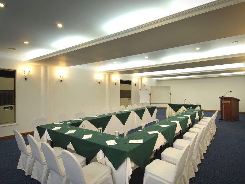 Berjaya Hotel Colombo Dehiwala-Mount Lavinia Exteriör bild
